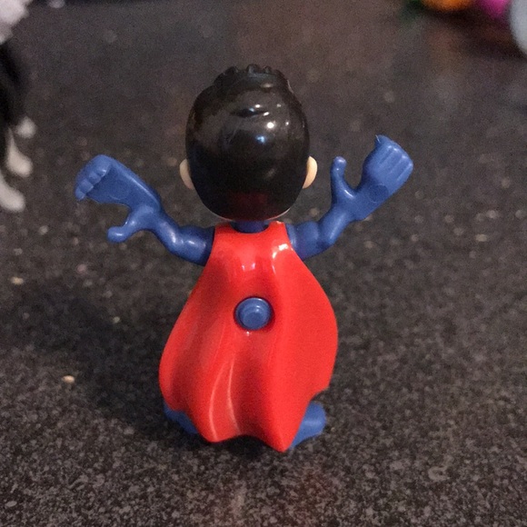 Kinder Joy Dc Comics Figurines—(3) Batmans, 2 Aqua-mans, Superman, Wonder Woman - Picture 3 of 13